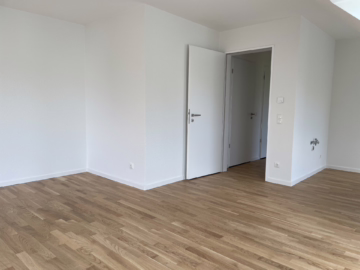 helle 2-Zimmer-Wohnung mit moderner Ausstattung und Blick ins Grüne 51375 Leverkusen, Dachgeschosswohnung
